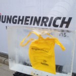 Produkte in Eis gefroren von Eiskunst Staber