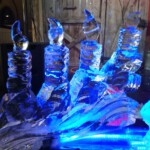 Eisschnitzen beim Weihnachtsmarkt mit Christian Staber